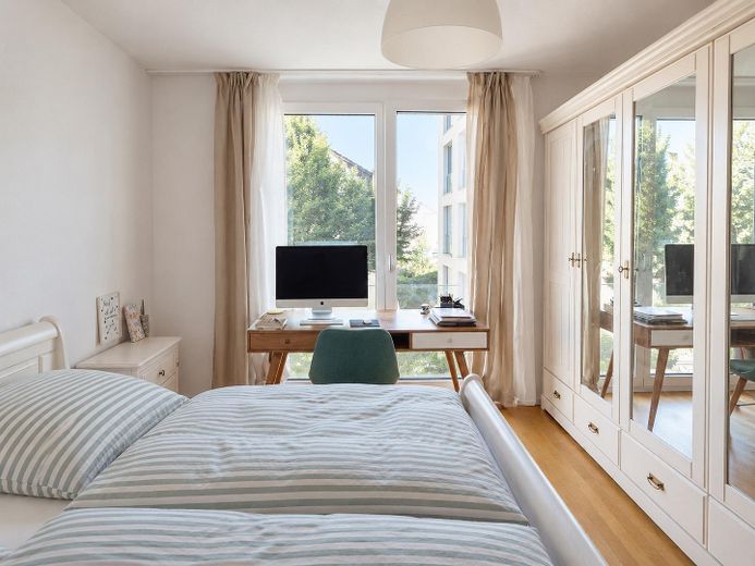 Comfortabel, gemeubeld appartement met parkeerplaats op een centrale locatie in Konstanz – Schlafzimmer