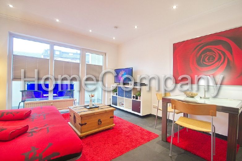 Modern ingericht appartement met balkon, parkeerplaats voor auto en directe nabijheid van de U 35 – 8bf4be3b72c8f076a8552dbcd3940b1bc76453c1.jpg