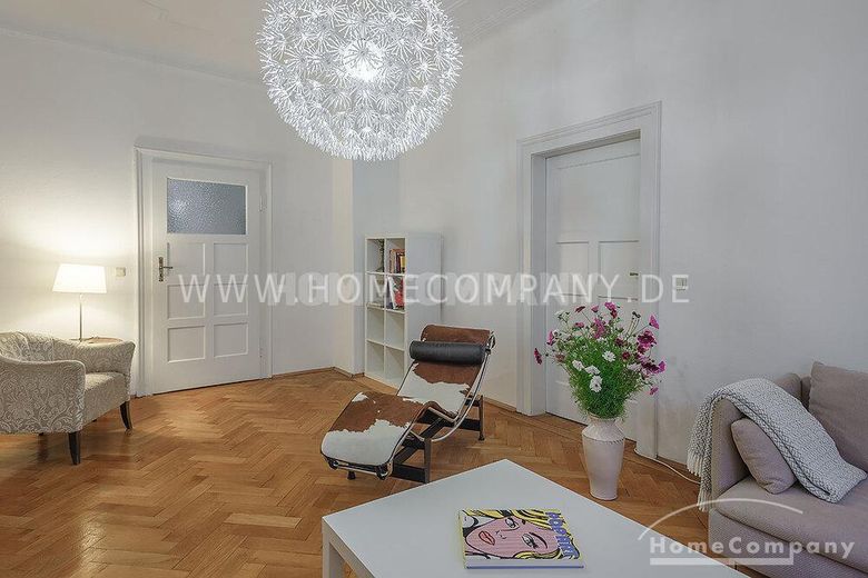 Exklusive 4-Zimmer-Altbauwohnung mit Balkon  &  Tiefgarage in Top-Lage – 1762b128ab642a93bfb40f20962f965a8a0616f0.jpg