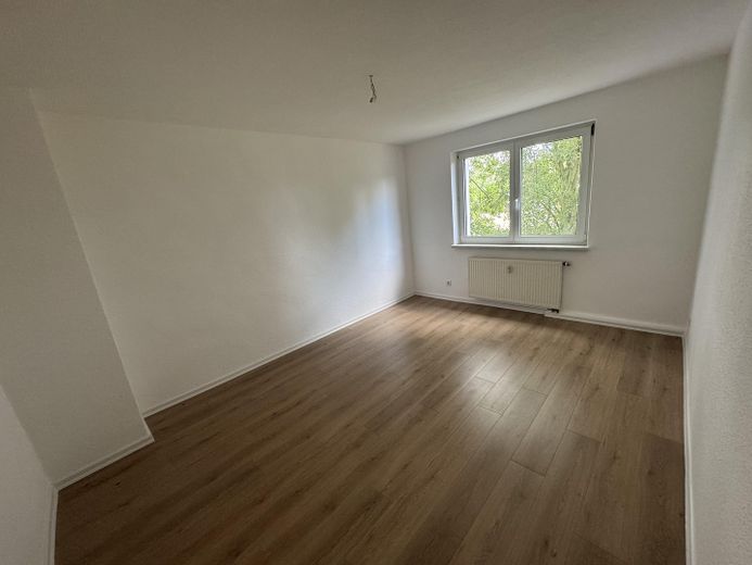 appartamento 2/3 ovvero 5 locali, appena ristrutturato, luminoso, tranquillo, con cucina componibile – Schlafzimmer