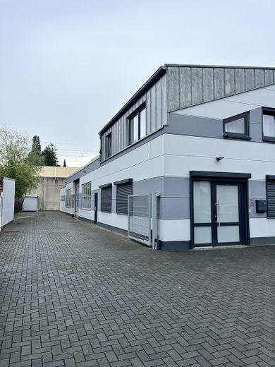 Vorderansicht linker Eingang