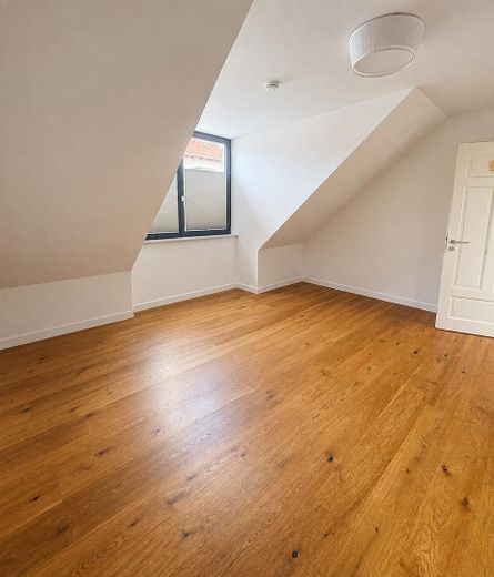 Ancienne ferme, nouvel art de vivre ! Magnifique appartement duplex moderne de 3 pièces. – Schlafzimmer 1