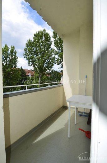 Luminoso appartamento di una stanza con balcone a Tempelhof, arredato – 6c47feb5395cbabe7cdc54c8f4b3924f94f94b34.jpg