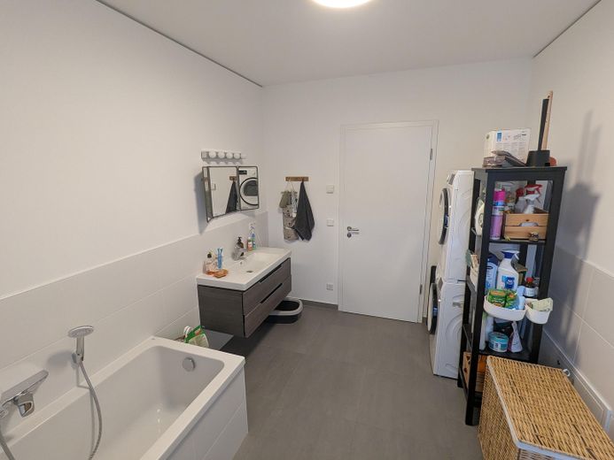 Badezimmer mit Badewanne