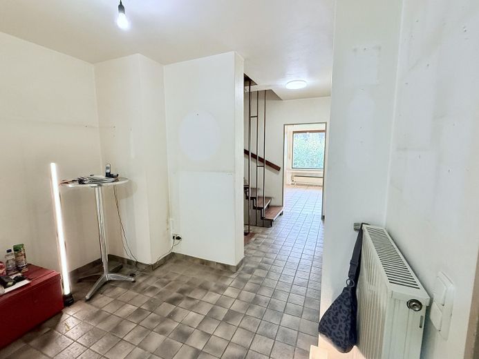 Yenilikler için sağlam bir temel - Modernize edilecek ebeveyn evi – Flur Diele EG