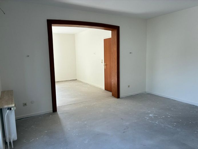 Wohnzimmer mit Esszimmer