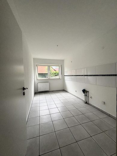 Helle 3-Zimmer-EG-Wohnung mit Terrasse und großem Garten – 48366 Laer – Küche