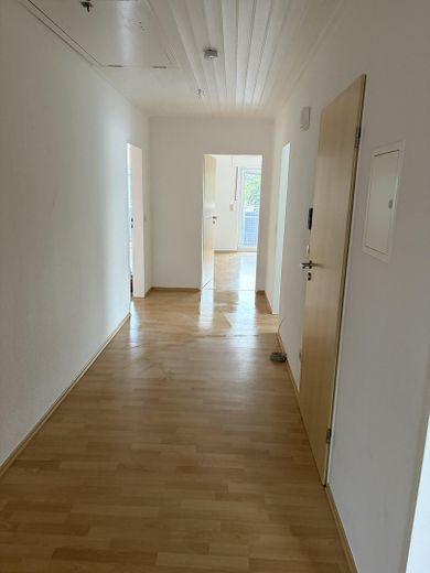 Großzügige Dachgeschosswohnung in Paderborn-Elsen – Mit XXL-Sonnenbalkon zum Entspannen! – Flur