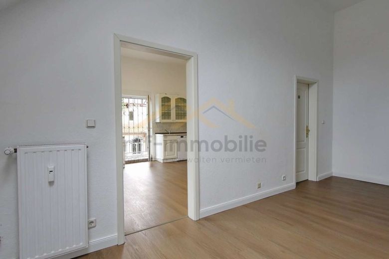 260m2 Bürofläche in bester Lage 1.&amp;2.OG einer Jugendstil-Villa – Wohnzimmer