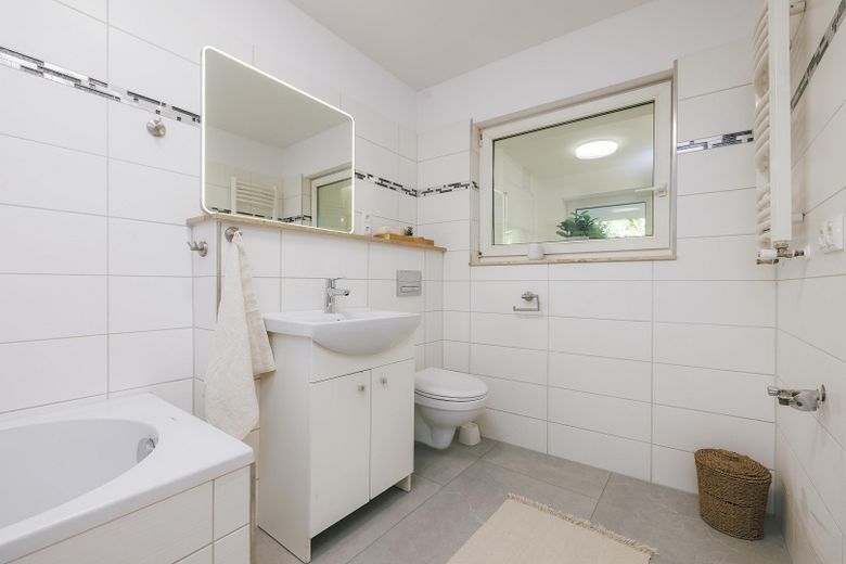 Vivir bien en Falkensee – Badezimmer