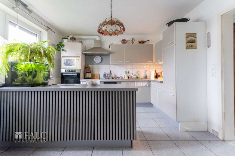 Mehr Raum fürs Leben - vielseitiges Zuhause mit Wintergarten und Einliegerpotenzial – EG - Küche