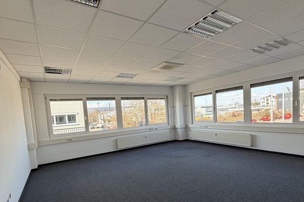 Jetzt nur noch 1 Einzelbüro frei | 17–37 m² | Augsburg-Lechhausen | inkl. NK & Stellplatz