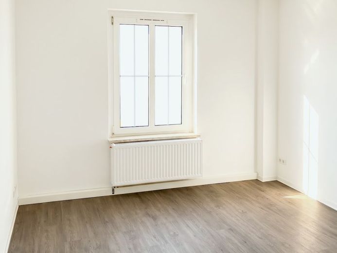 3 pièces à Roßlau : maison fraîchement rénovée, quartier résidentiel calme – Photo 1