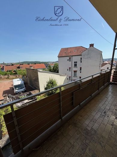 Schöne 4-ZKB mit Balkon in Alt-Saarbrücken, sofort verfügbar – Großer Balkon