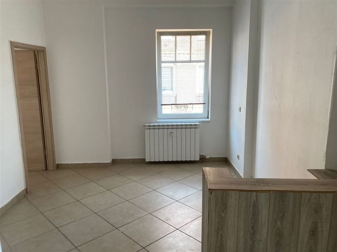 Gemütliche 1,5-Zimmer mit Laminat in ruhiger Lage! – PHOTO-2022-09-09-12-40-13