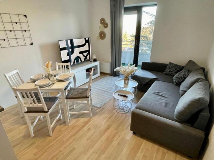 Balkonlu, asansörlü, ankastre mutfaklı, yüzme havuzlu/saunalı ve isteğe bağlı kapalı otopark yeri bulunan, tamamen mobilyalı 49 m² daire – Fotoğraf 10