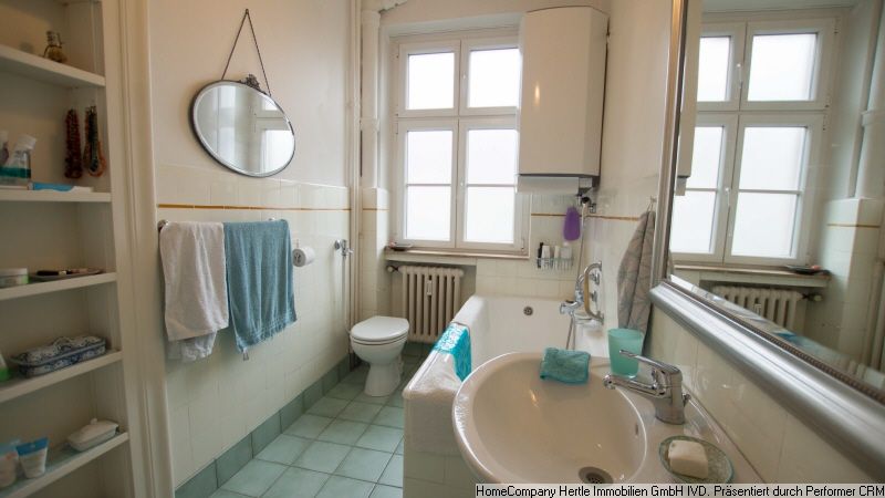 Möblierte, schöne Altbauwohnung in grüner  &  zentrumsnaher Lage für 3 Monate, Freiburg-Wiehre – cd8ec8a3bbe1c22072fc6e5f9bca7cb02922682c.jpg