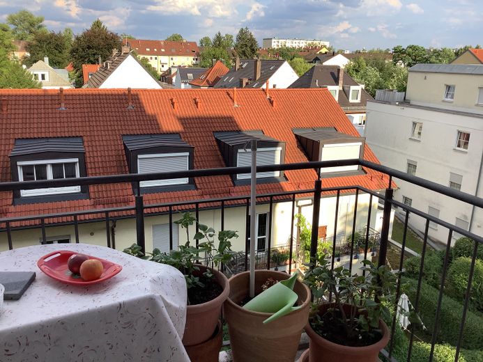Temporaneamente dal 1.9.26/15.9.26/1.10.26Arredato -  11 mesi -   Tranquillo verso il cortile interno - Centrale - – Aussicht vom Balkon