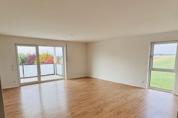 Großzügige 2,5-Zimmer-Obergeschosswohnung mit Balkon in Hemau