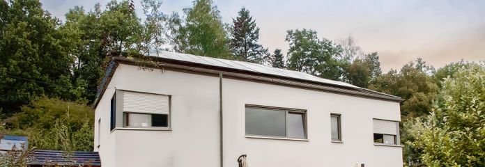 Hausansicht (Baum entfernt)