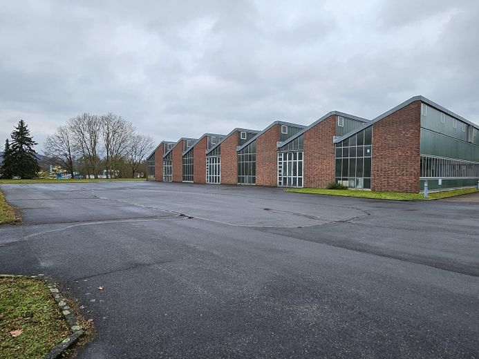 Vielseitige Produktions- & Lagerhalle 2.800 m² + 9.400 m² Freifläche in Wertheim-Bestenheid – Aussenfläche