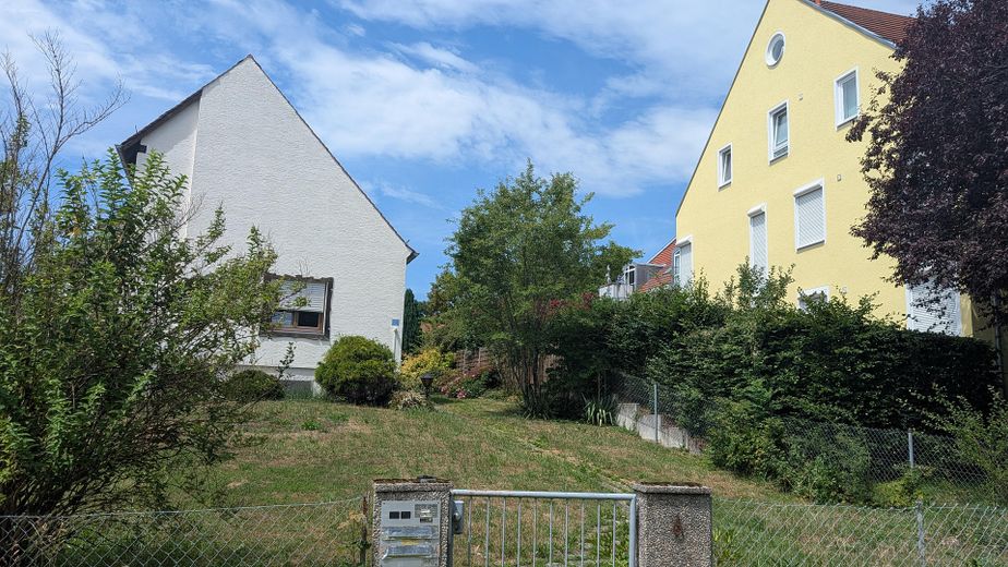 Grundstück in 1A Lage mit Altbestand – Foto 10