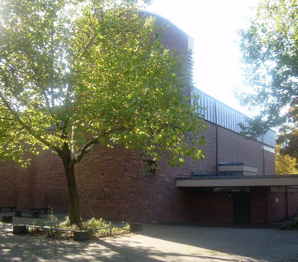 4/5 Zimmer Wohnung in Königsforstnähe (Neubrück) zur Eigennutzung oder als Kapitalanlage – St. Adelheid Kirchplatz