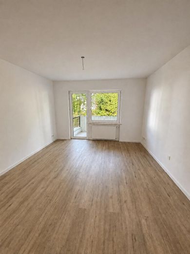 Apartment mit Balkon ins Grüne – Foto 5