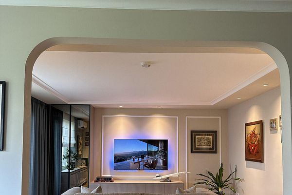 Westend’de yenilenmiş ve hemen taşınmaya hazır: 130 m², 2 balkon, 2 banyo, park yeri – komisyonsuz