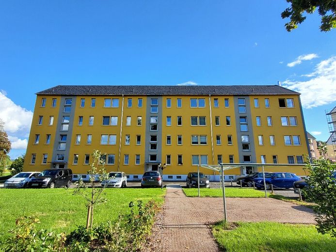 Topsanierte 3-Raum-Wohnung mit Balkon und sehr schöner Einbauküche – Fassade-Detail