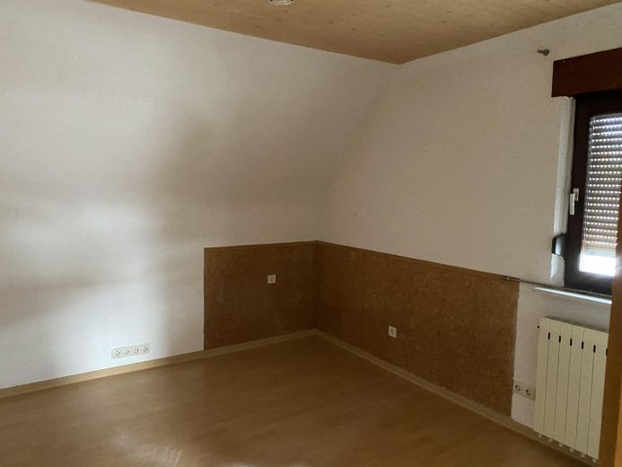 Vrijstaande woning met balkon en garage – Foto 37