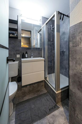 Un appartamento particolare, di alta qualità, con stile, ristrutturato di recente – Foto 4