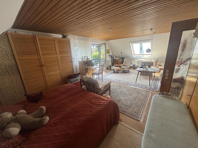 Großes Schlafzimmer