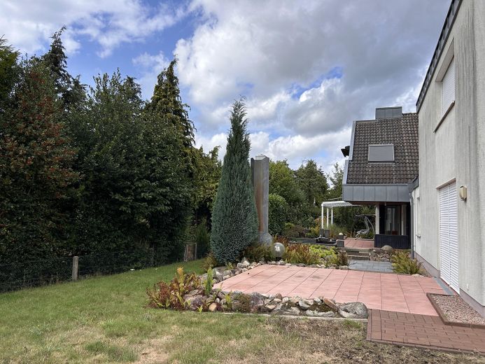 Maison design pour deux générations dans un emplacement privilégié à Haselünne – Photo 35