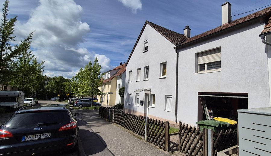 Einfamilienhaus mit Einliegerwohnung & Ausbaupotenzial – privat – Illingen – Foto 1