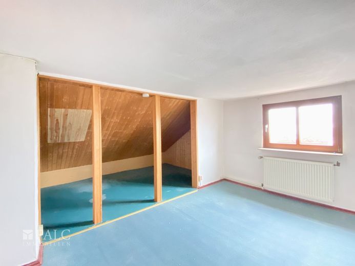 RESERVIERT: Grün, ruhig, gut angebunden: Zuhause für Zwei in Erfurt-Nord, Garage inklusive – Zimmer DG