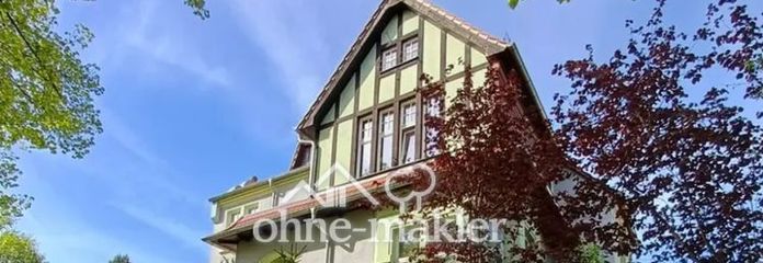 Private sale: Historic villa with 9 rooms and a garden