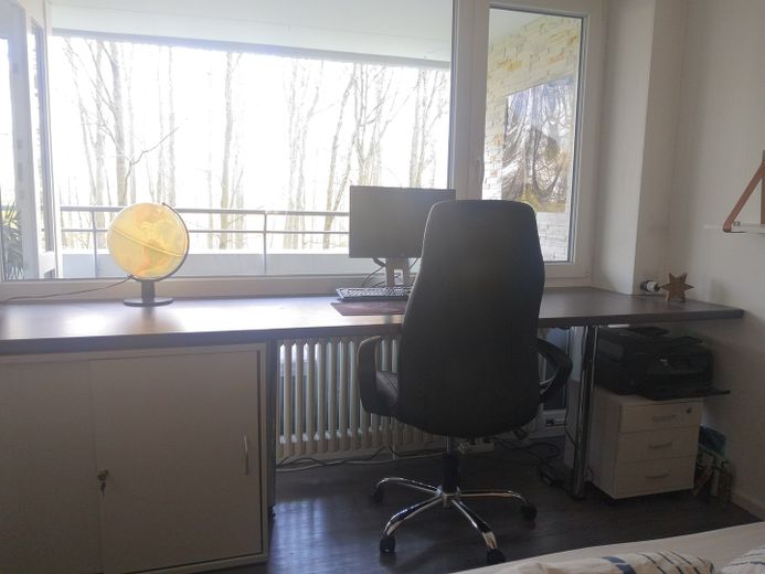 Büro/ Schreibtisch