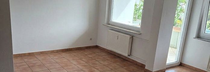 Schöne 2 Zi. Whg mit EBK, Balkon & Stellplatz in Sennestadt!