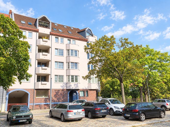 senza commissioni, appartamento di 3 locali ai margini di Berlino, posizione da sogno, terrazze soleggiate – Parkmöglichkeiten vor dem Haus