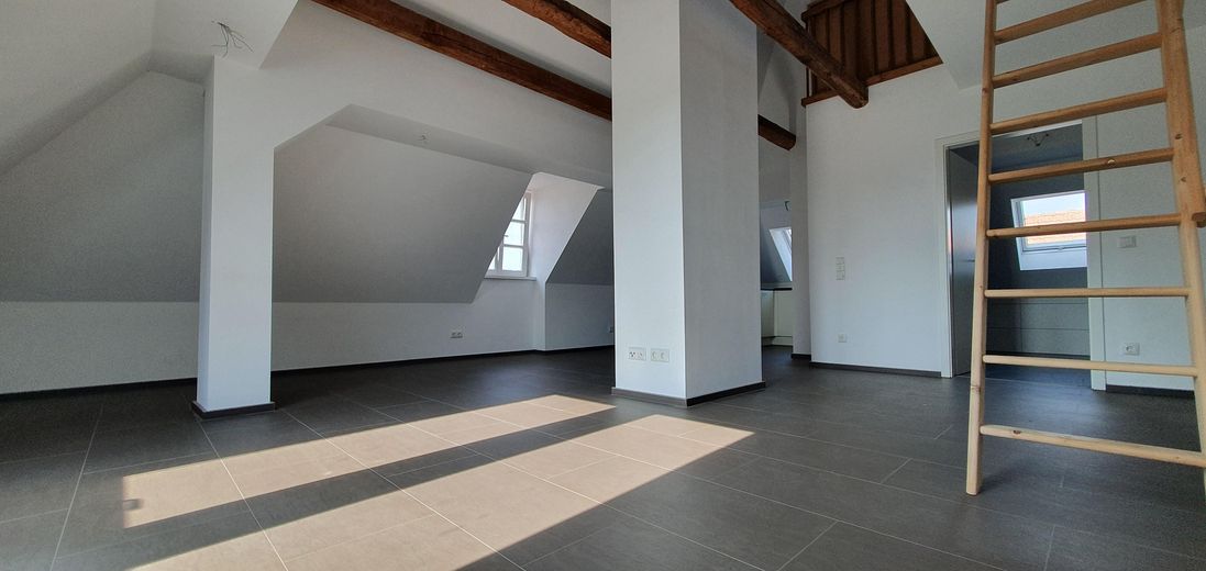 Traumhafte Maisonette-Wohnung in stilvoller Stadtvilla inklusive Einbauküche – फोटो 15