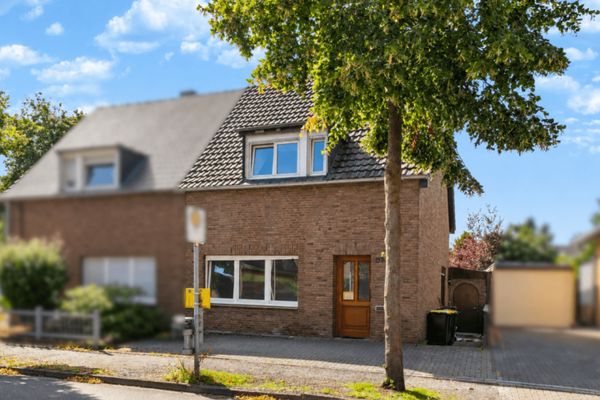 Emmerich – Doppelhaushälfte mit 4 Schlafzimmern und großzügigem Garten mit viel Gestaltungspotenzial