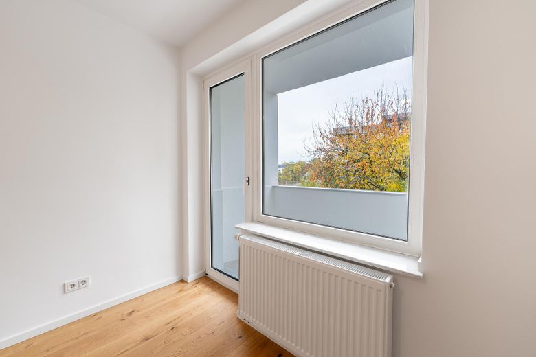 Kernsaniert und provisionsfrei: 3 Zimmer mit Balkon und Aufzug – Schlafzimmer