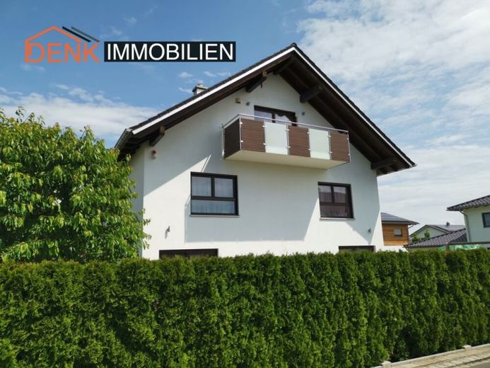 3-Zimmer-Eigentumswohnung im DG eines EFH – Foto 1