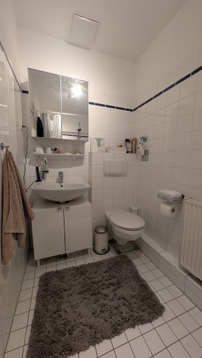 ***Amplio apartamento en propiedad de 2 habitaciones en el centro de Lübeck*** – Foto 7