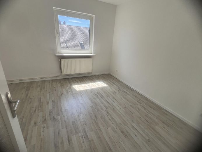 Hannover-Misburg 2 MFH - 11 Wohneinheiten mit insgesamt ca. 660 Wohnfläche – Haus 85 I. OG Zimmer