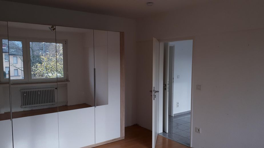 MFH Ratingen Mitte, 14 Wohnungen 790 qm Wfl., 6 Garagen, 3 Stellplätze – Whg. mi., Schlafzimmer