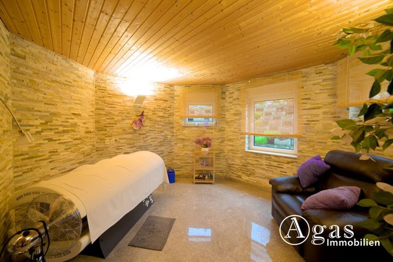 Exklusive Stadtvilla mit privater Wellness-Oase und Außenpool in Alt-Hohenschönhausen – Wellnessbereich unten