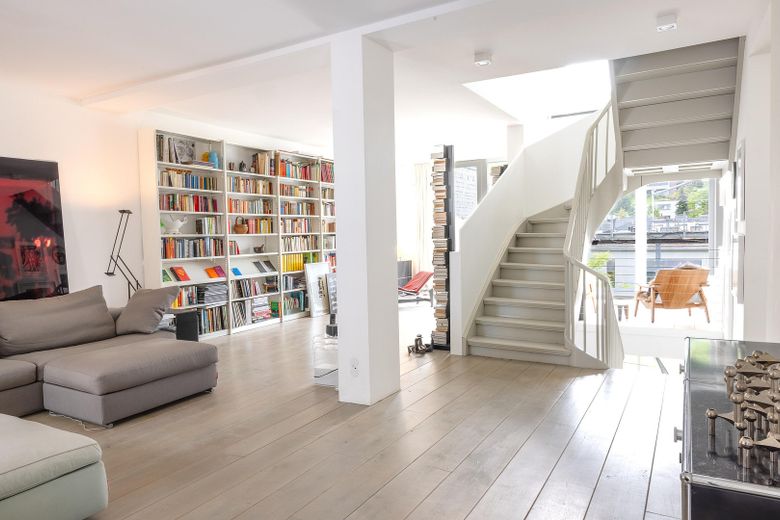 modernes Stadthaus (WEG), zentral, ruhig, unverbaubare Venusberg Aussicht, A+ – 1.OG | Wohnetage