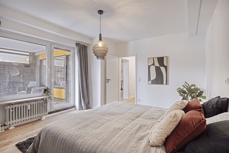 Provisionsfrei & Erstbezug nach Sanierung! Modern, hell & hochwertig – 3 Zimmer mit Garten – Schlafzimmer